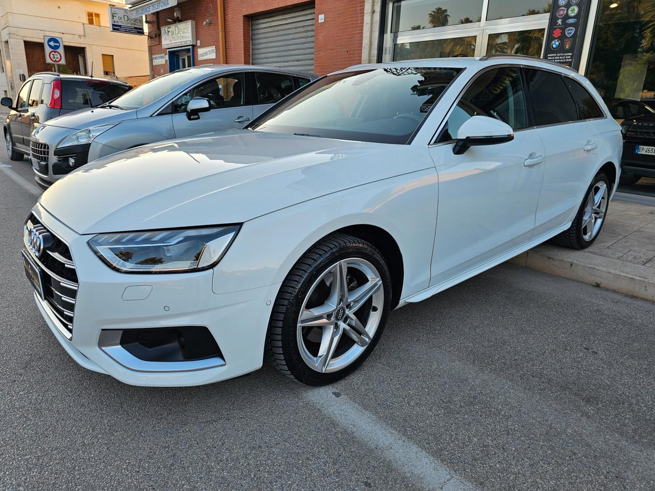 AUDI A4 AVANT 35 2.0 TDI 163CV SPORT BUSINESS