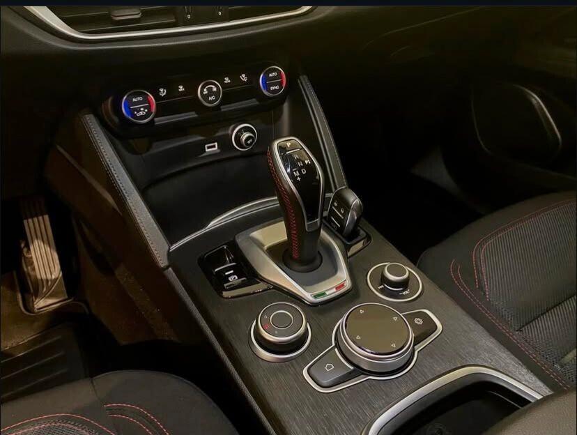 Alfa Romeo Stelvio 2.2 Turbodiesel 190 CV AT8 Q4 Business
