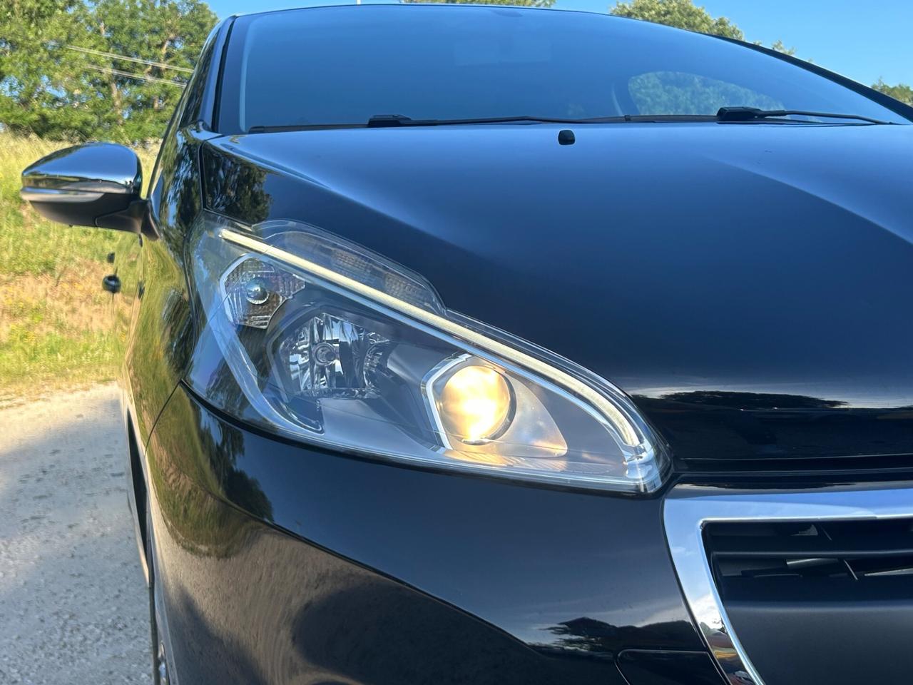 Peugeot 208 PureTech 82 5 porte Allure neopatentati permute
