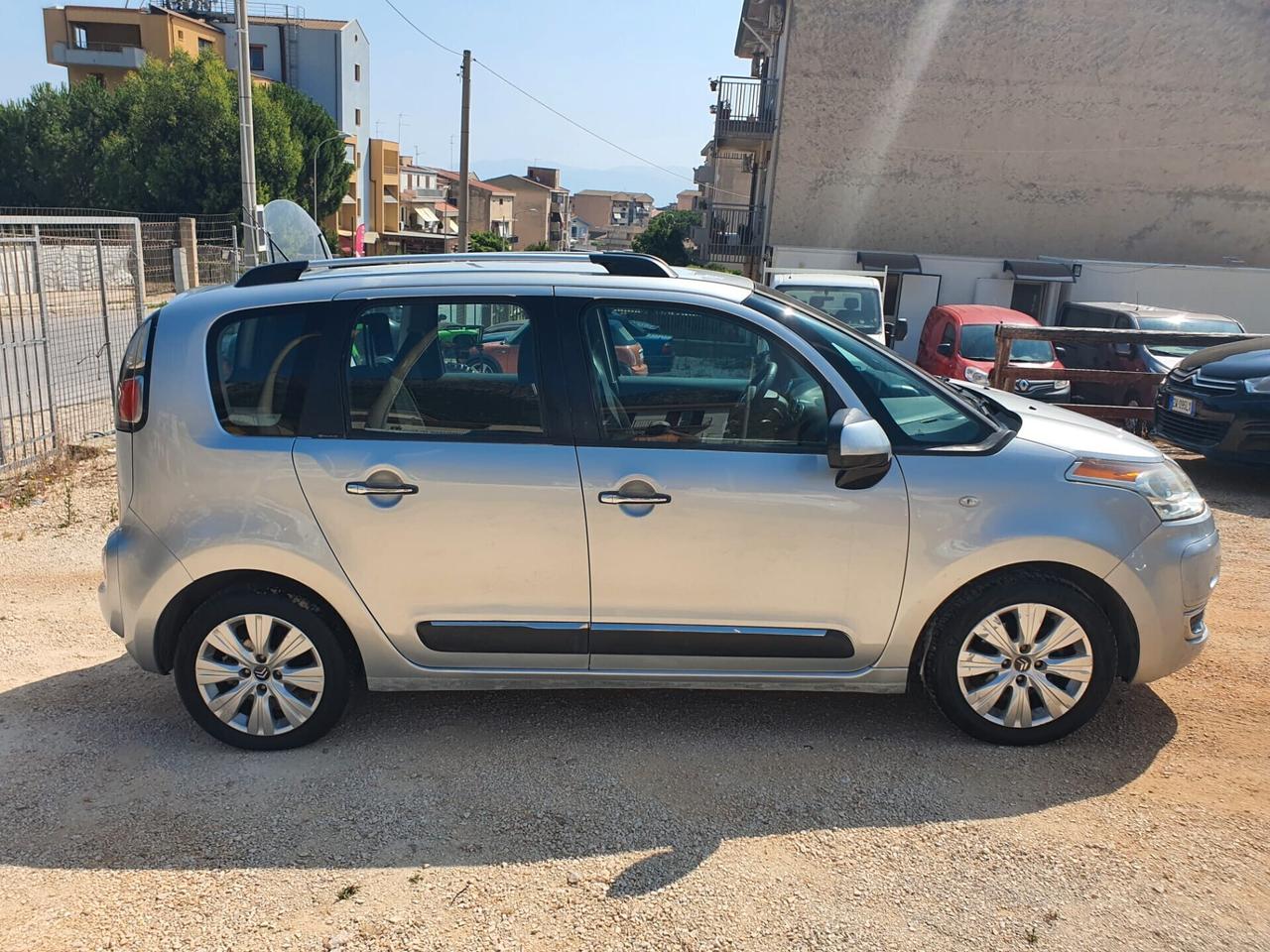 CITROEN C3 PICASSO 1.6 HDI 92 CV EXCLUSIVE 2011 EURO 5 INCIDENTATA € 900,00