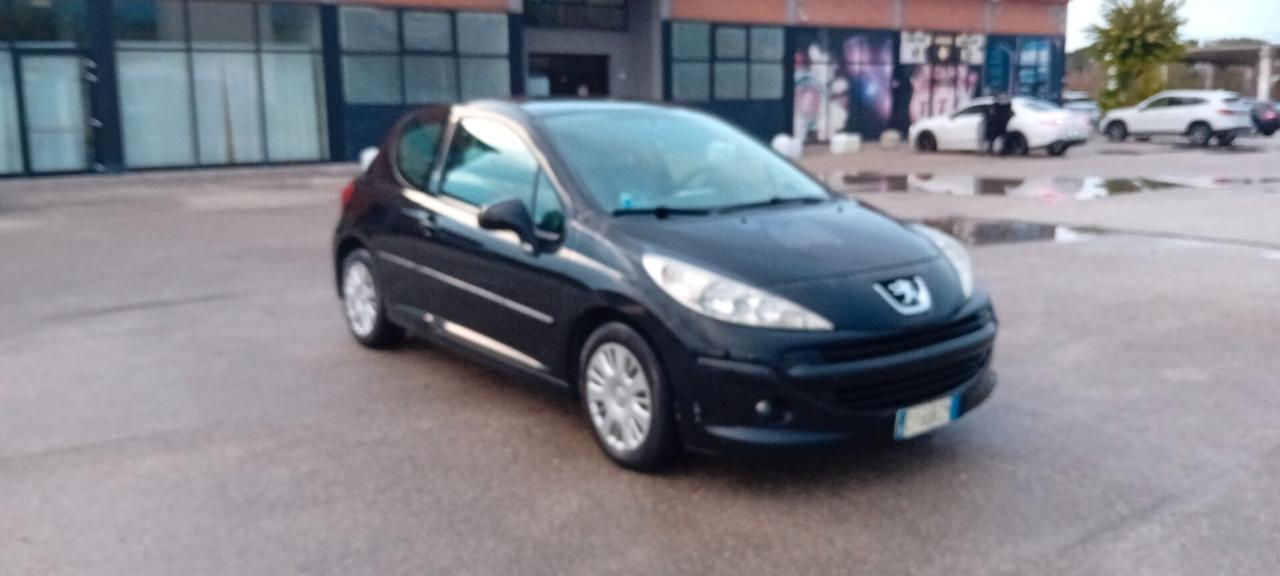 Peugeot 207 1.4 8valvole metano vann
