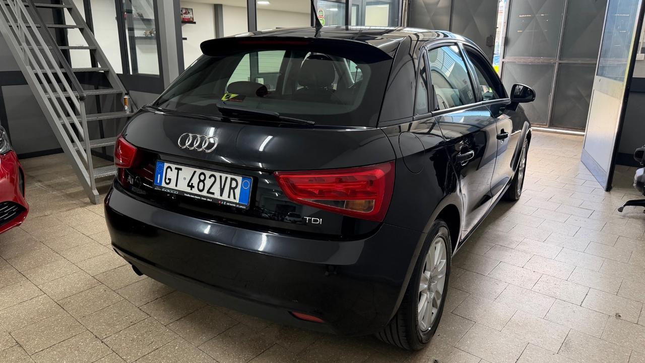 Audi A1 SPB 1.6 TDI Attraction 2012