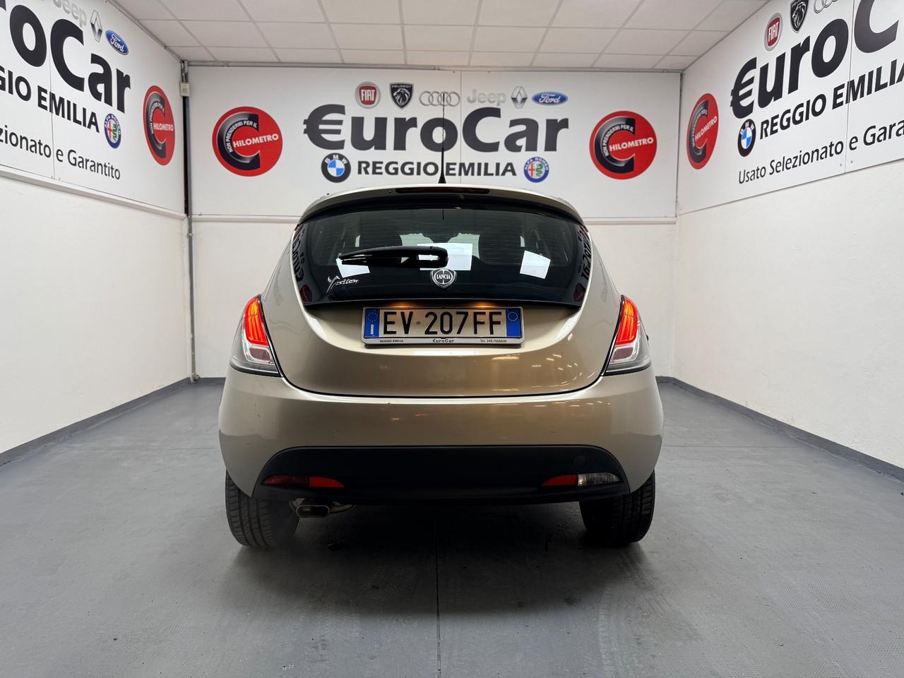 Lancia Ypsilon 1.2 69 CV 5 porte Silver 05/2014 Neopatentati