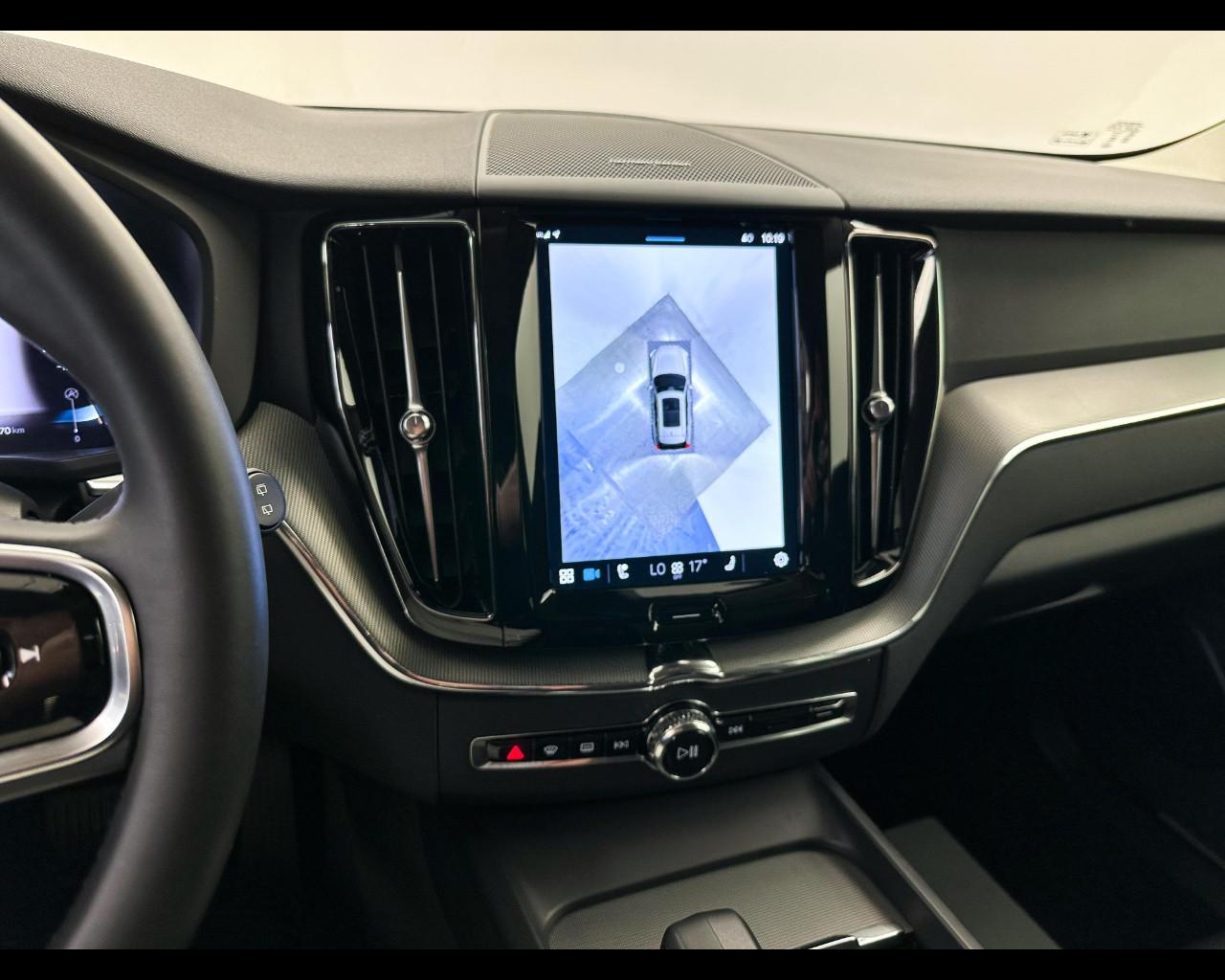 VOLVO XC60 B4 automatico Plus Dark