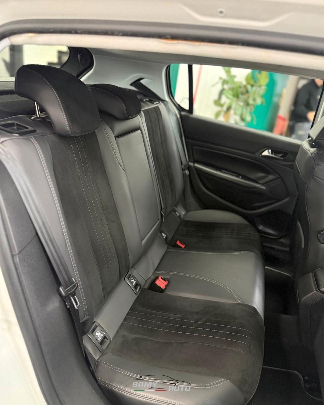 Peugeot 308 1.6 e-HDi 115 CV