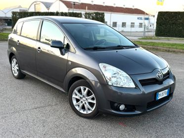 Toyota Corolla Verso 2.2 16V D-4D 7 POSTI