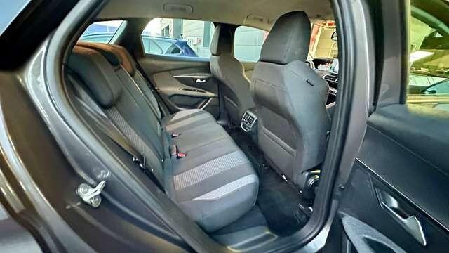 Peugeot 3008 1.5 BlueHDi 130CV S&S Eat8 Active Bus