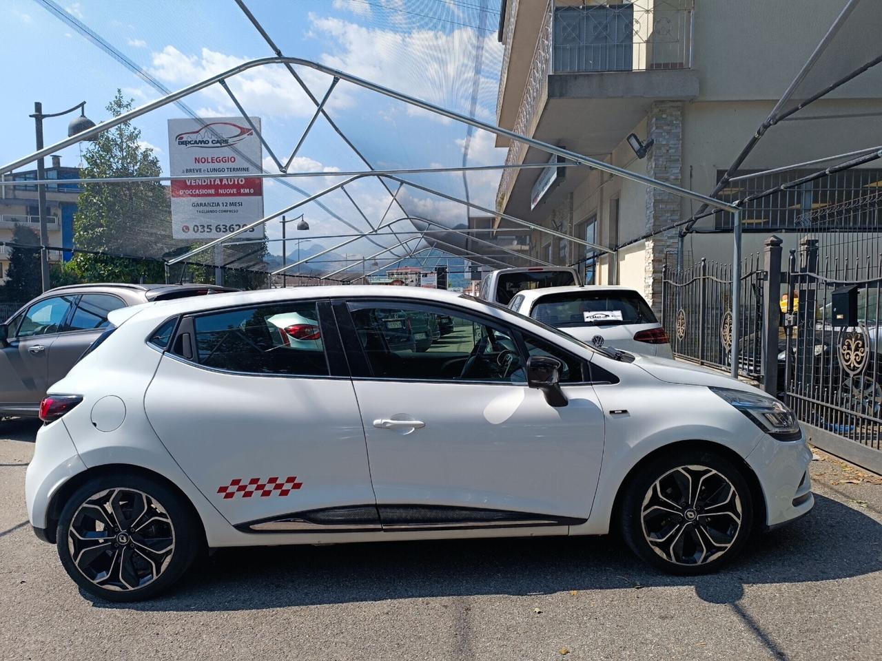 Renault Clio dCi 8V 90 CV EDC 5 porte Moschino Zen