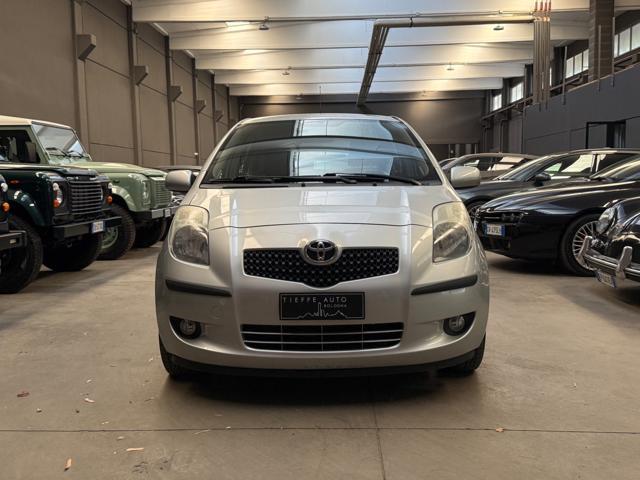 TOYOTA Yaris 1.0 5 porte Sol