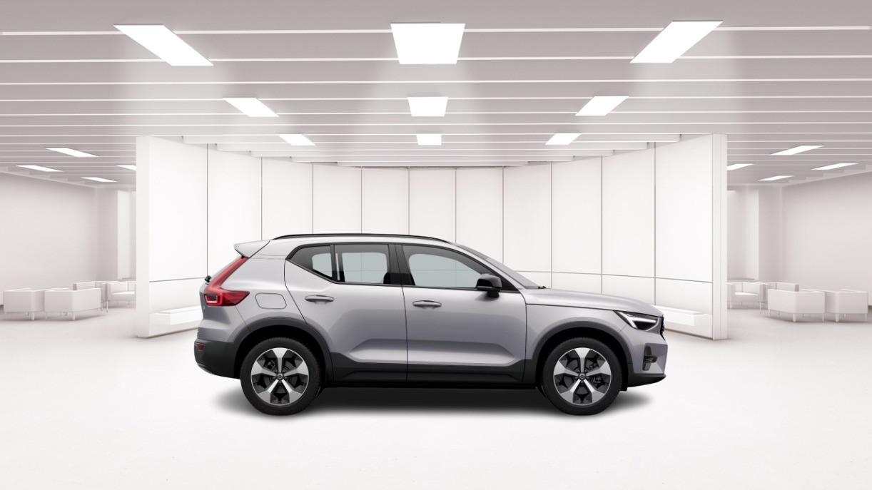 VOLVO Xc40 B3 Mild Hybrid Automatico Ultra Dark