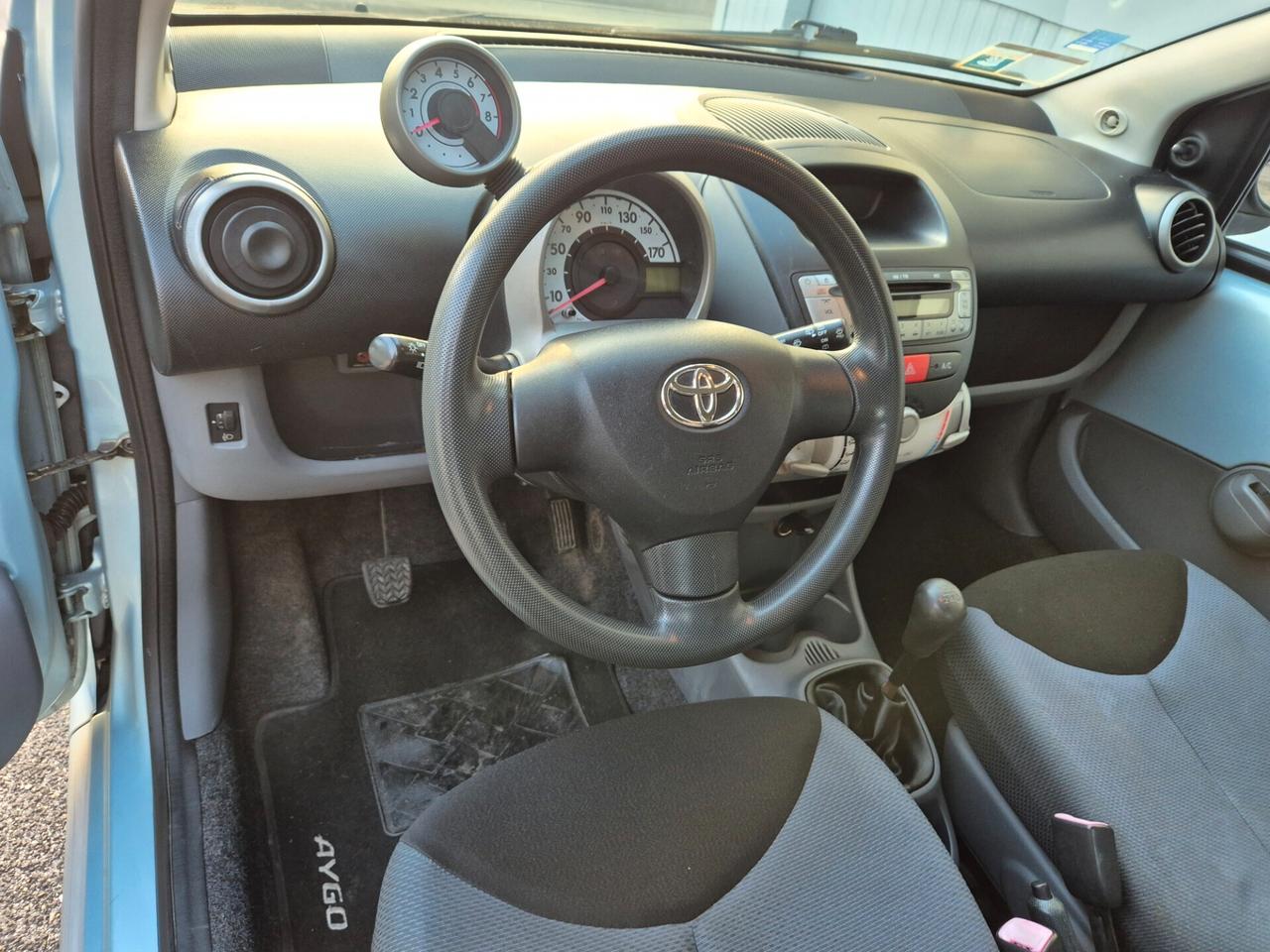 Toyota Aygo 1.0 12V VVT-i 5 porte Blue