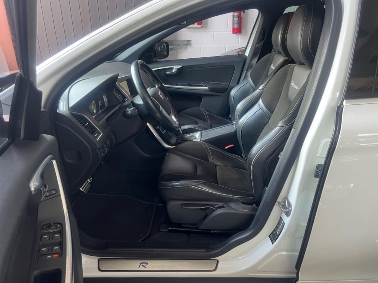 Volvo XC 60 XC60 D4 163 CV Geartronic R-design Momentum N1