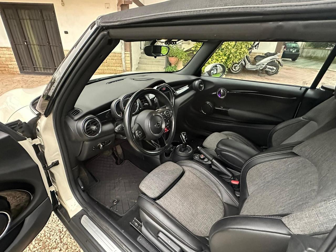 Mini 1.5 Cooper D Cabrio