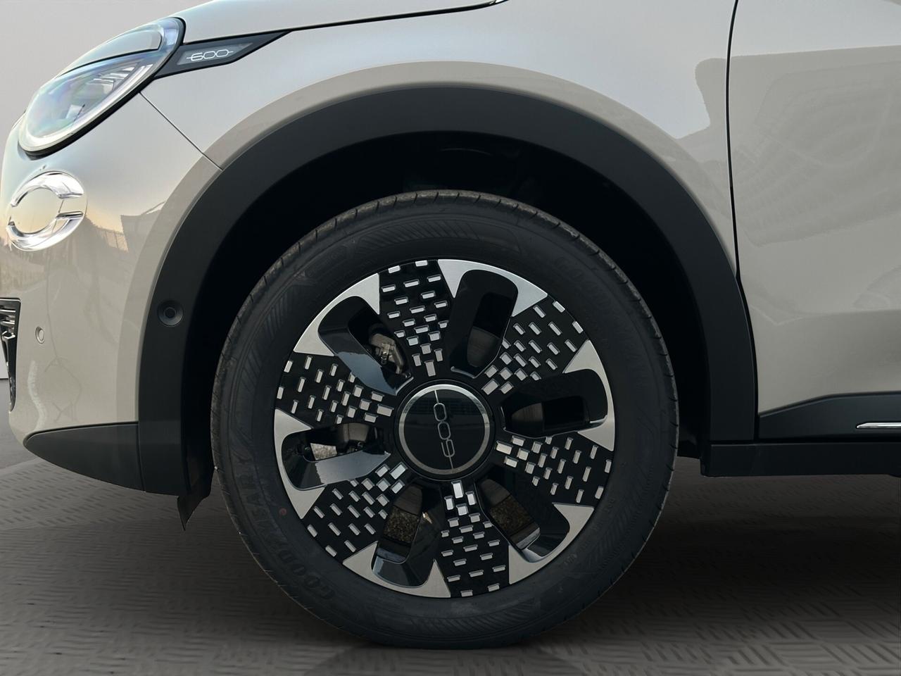 Fiat 600 Hybrid 110 CV DCT MHEV La Prima
