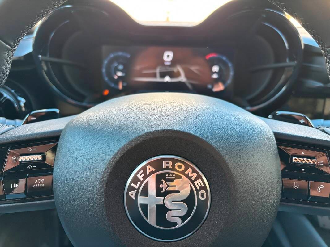 Alfa Romeo Junior 1.2 ibrida Speciale 145cv edct6