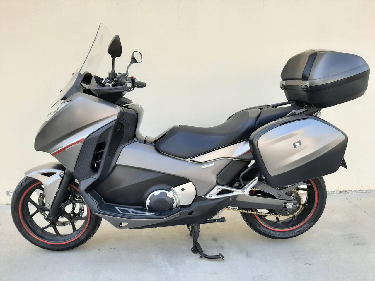 Honda Integra 750 S - ABS