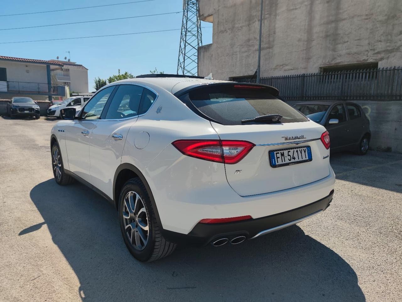 Maserati Levante V6 Diesel 275 CV AWD Granlusso pochi km