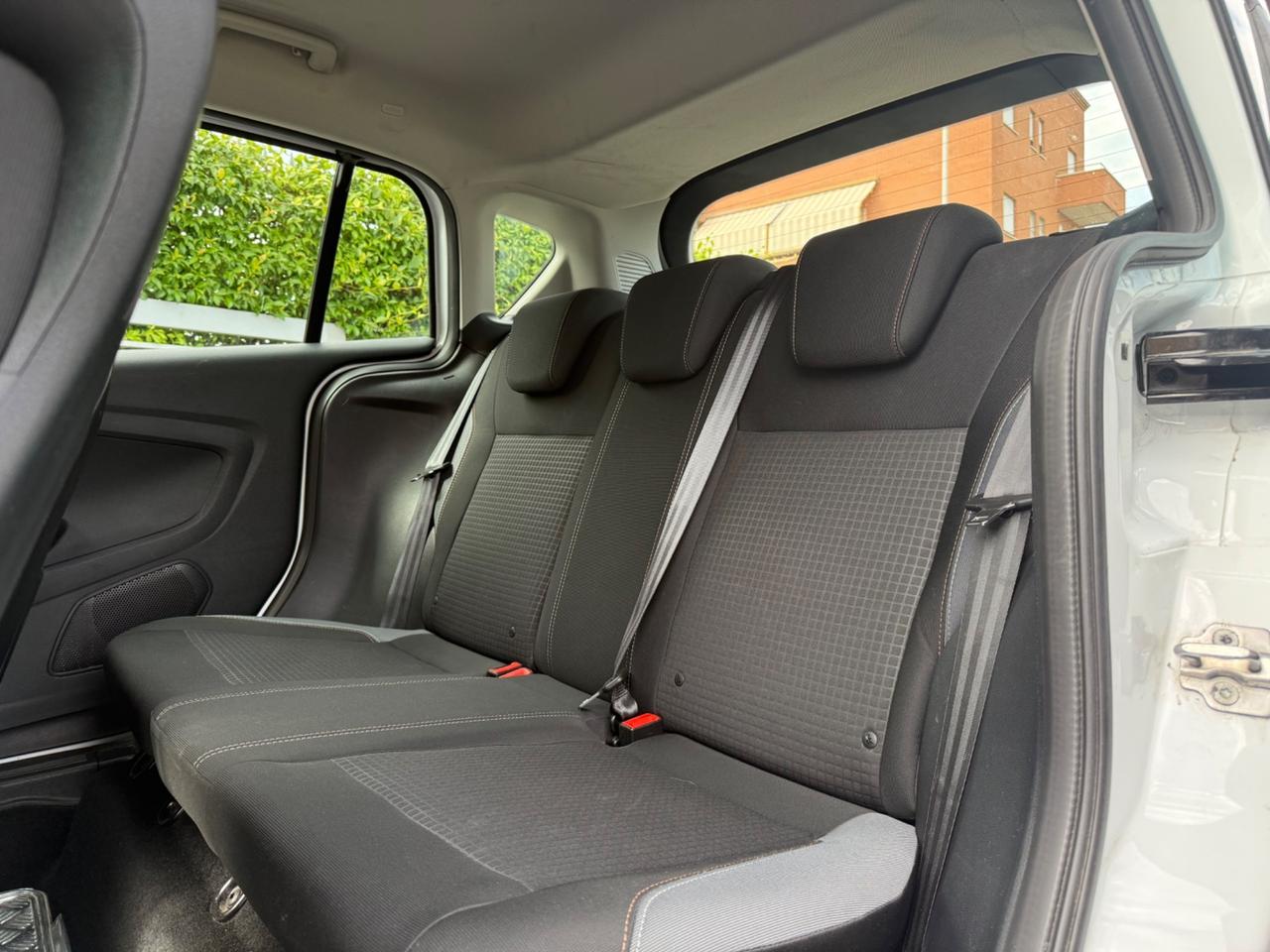 Ford B-Max 1.4 GPL Titanium + GARANTITA