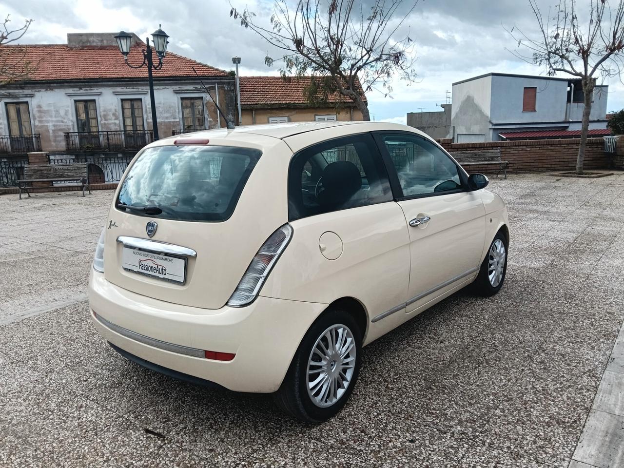 Lancia Ypsilon 1.2 16V Argento solo 89000 km