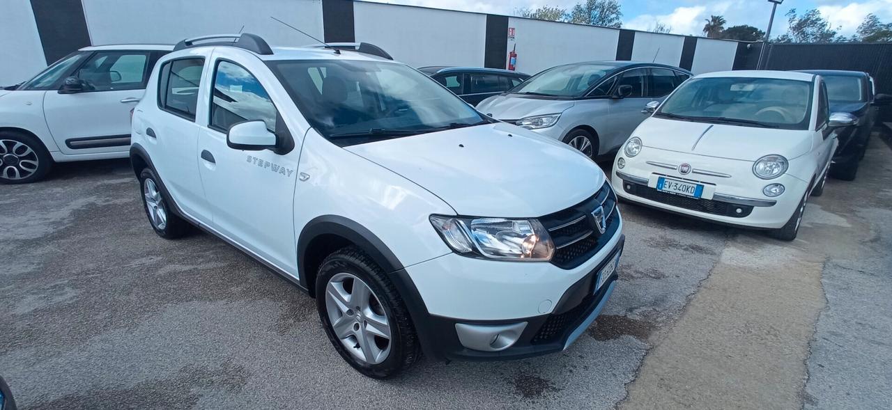 Dacia Sandero Stepway GPL DI SERIE - PRESTIGE