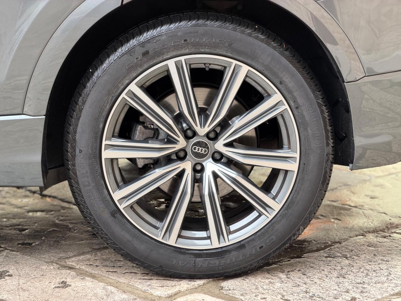 Audi Q8 50 TDI 286 CV QUATTRO S LINE EDITION TETTO MATRIX LED