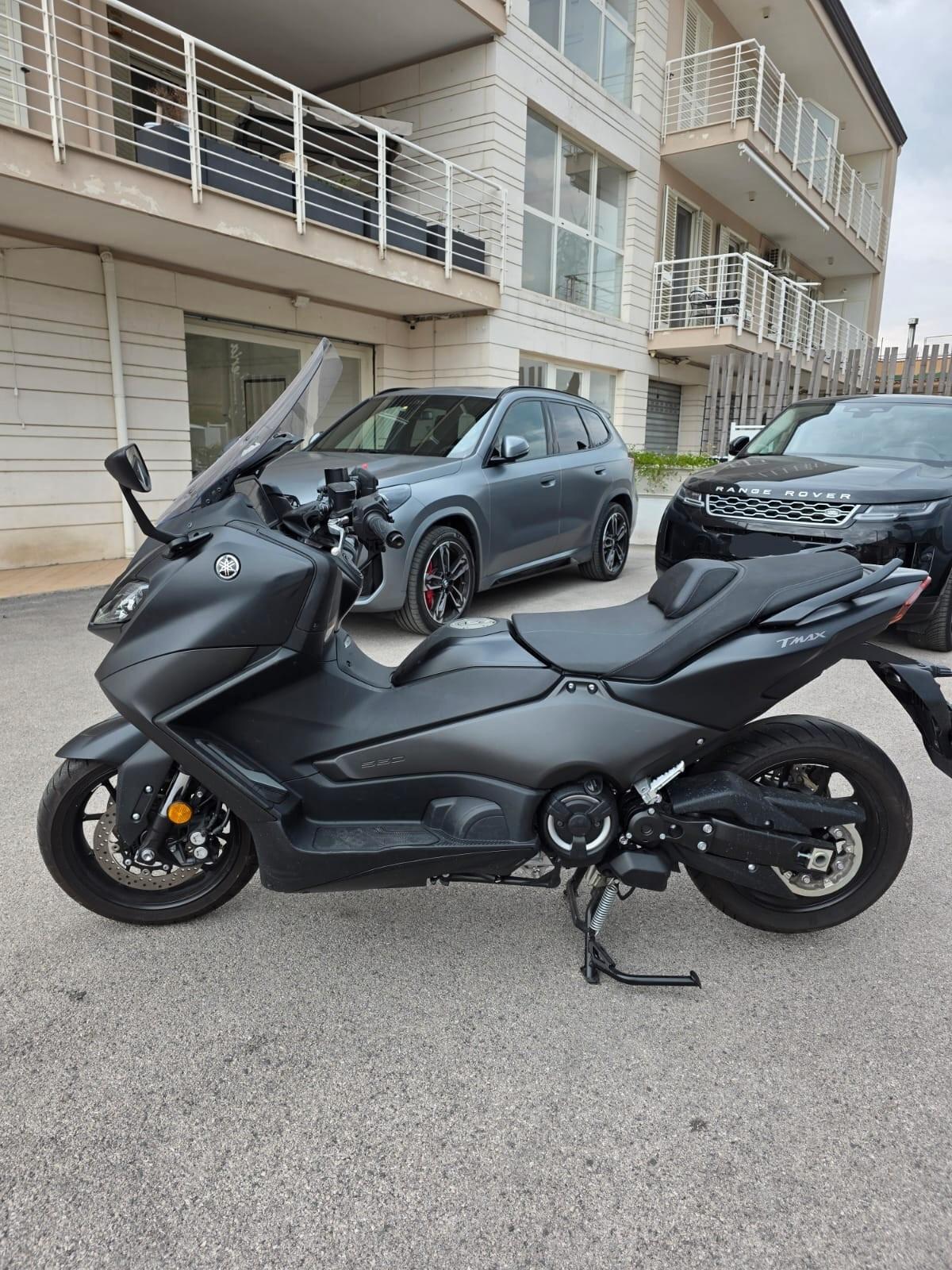 Yamaha T Max 560