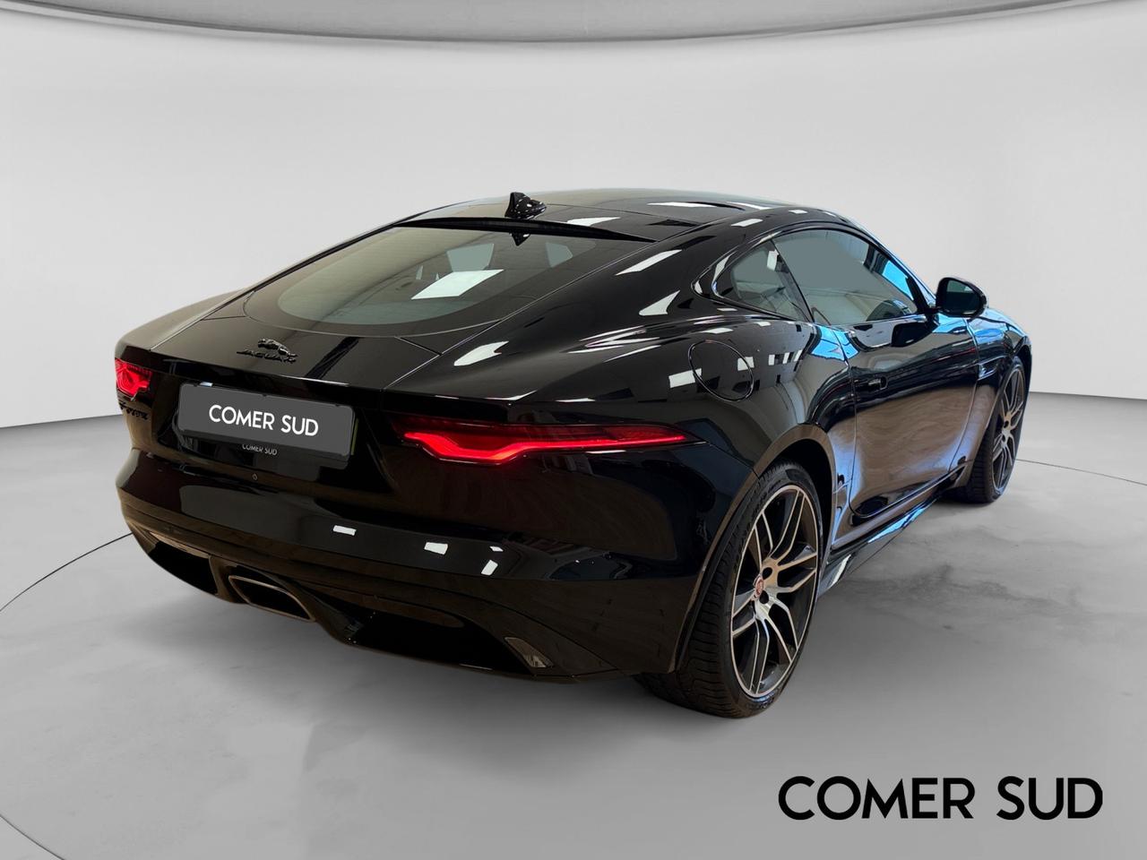 JAGUAR F-Type - F-Type Coupe 2.0 i4 R-Dynamic rwd 300cv auto