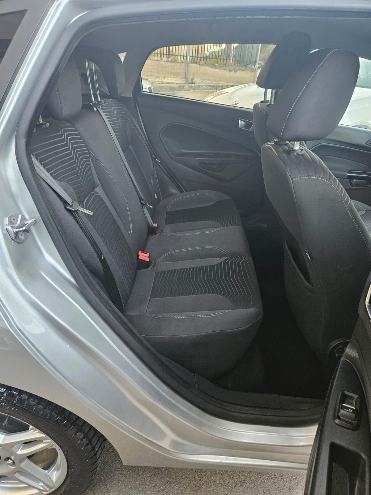 Ford Fiesta 5p. 1.4 BENZ/GPL Titanium 95cv