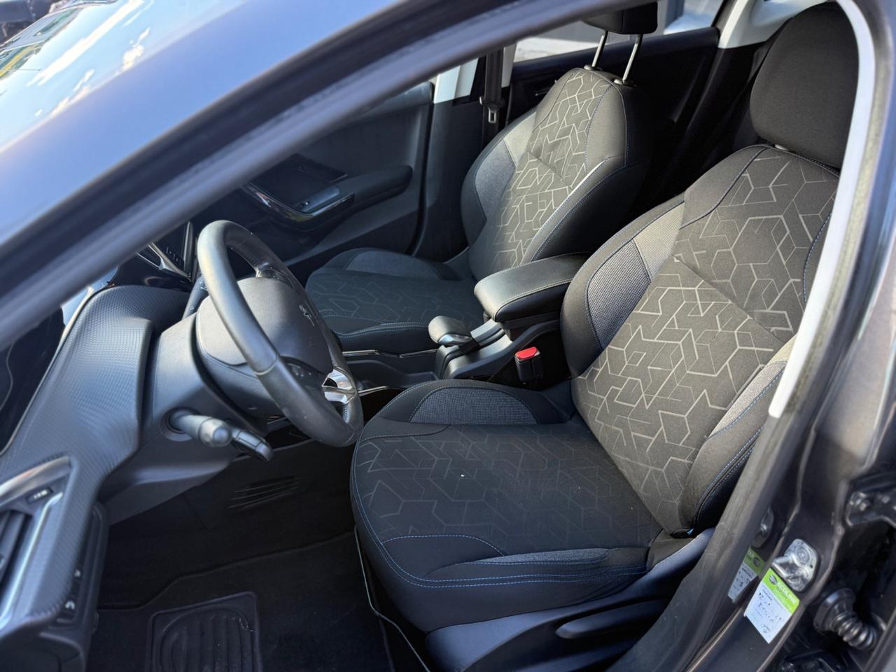 Peugeot 2008 82cv S&S Signature