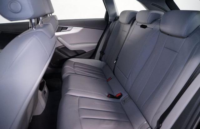 AUDI A4 Avant 35 TFSI S tronic S line edition