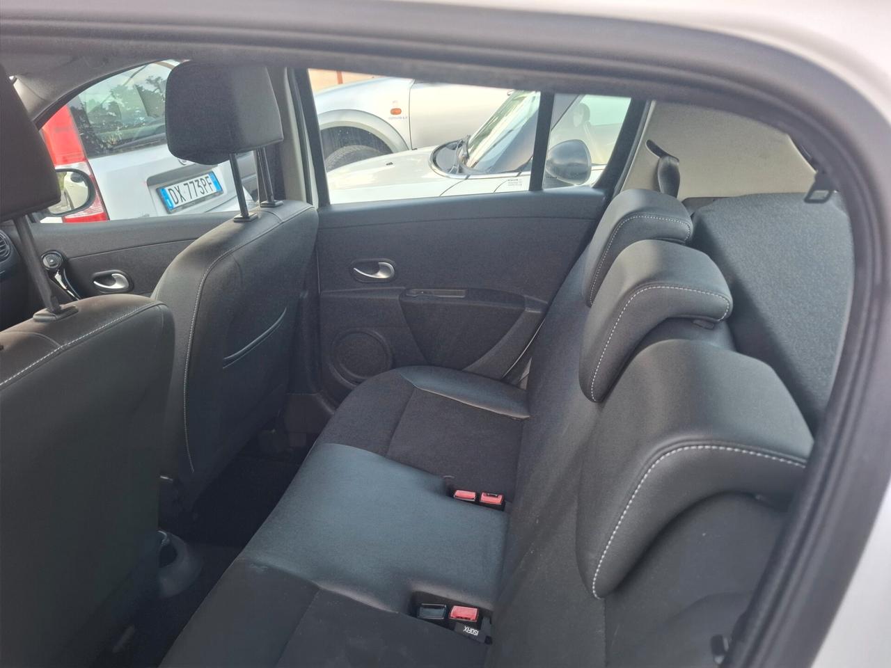 Renault Clio 1.2 16V 5 porte Dynamique anno 2012