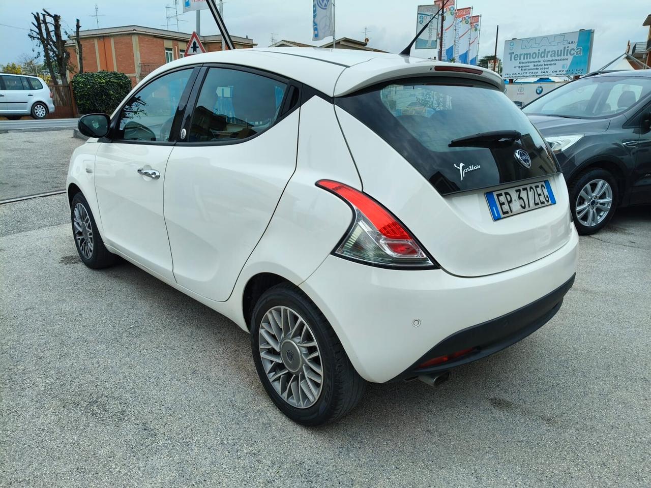 Lancia Ypsilon 1.2 69 CV 5 porte GPL Ecochic Silver