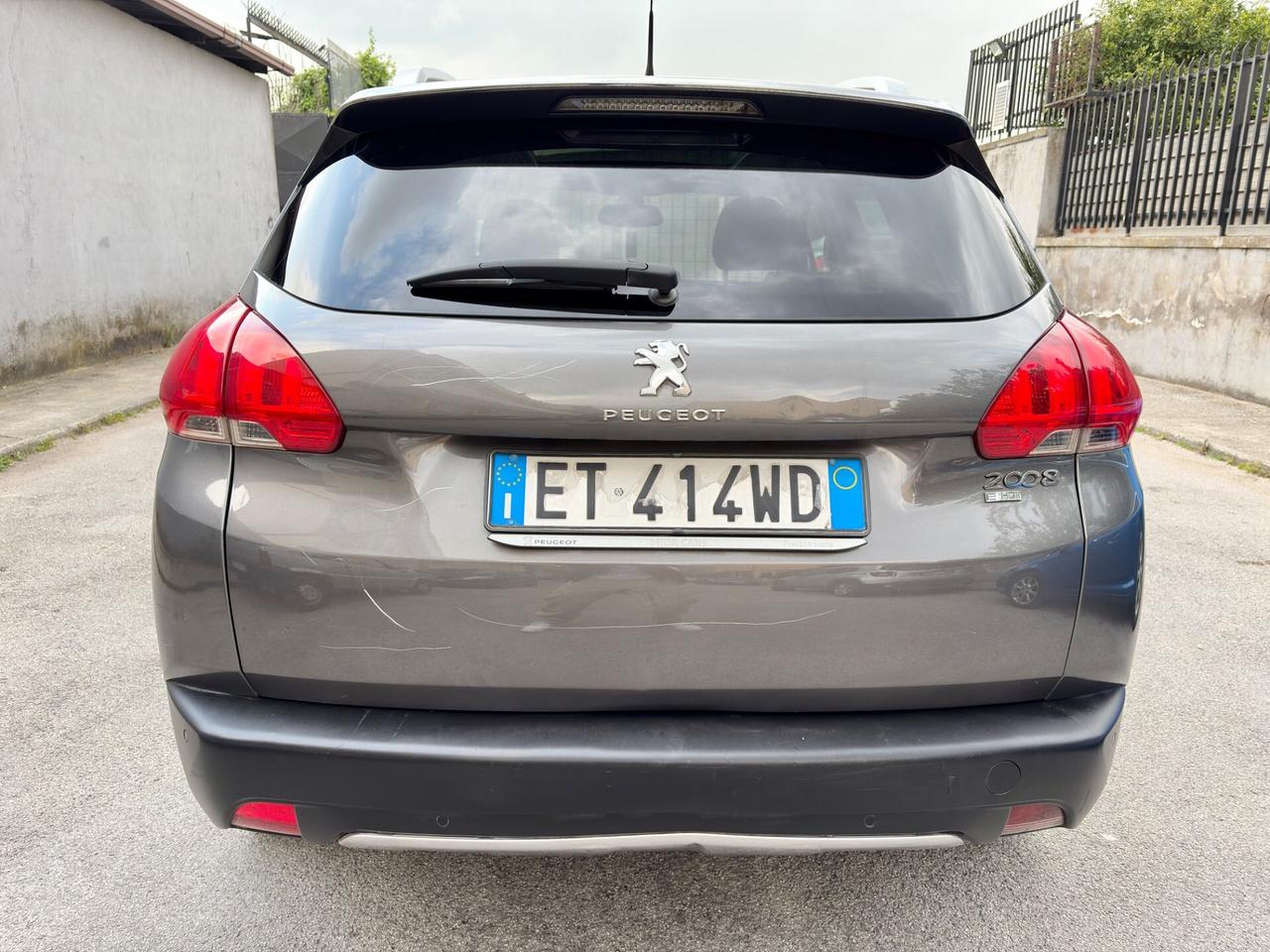 Peugeot 2008 1.6 HDI 92cv carrozzeria GRAFFIATA