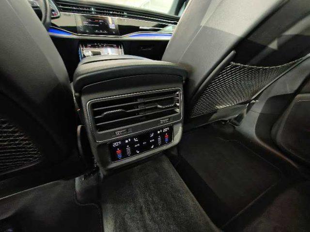 AUDI Q8 45 TDI quattro tiptronic Sport