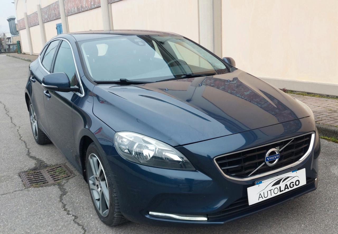 Volvo V40 D3 Momentum