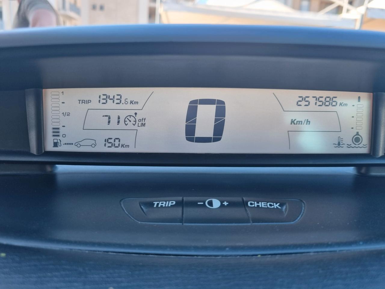 Citroen C4 2.0 HDi FAP Elegance