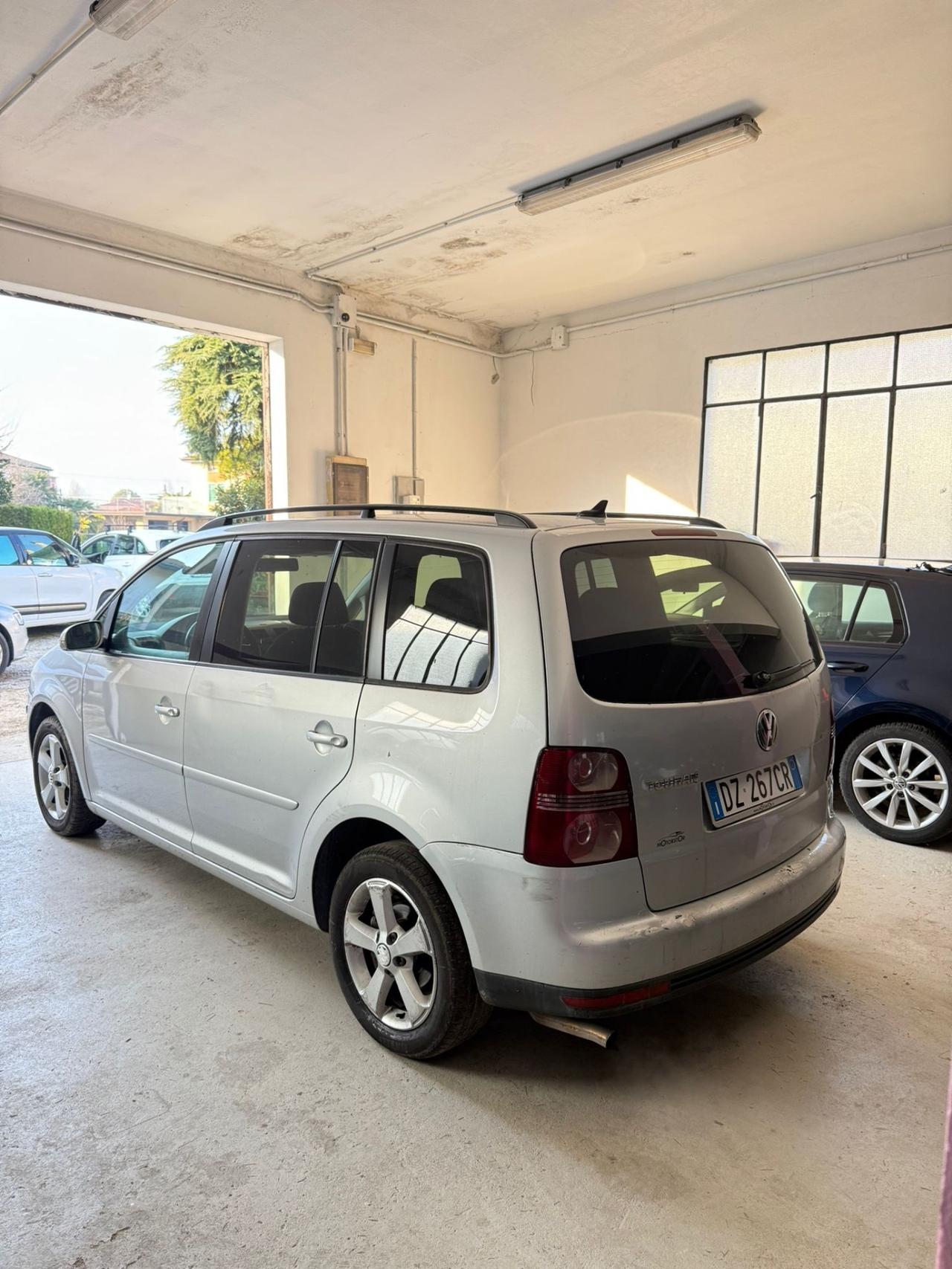 Volkswagen Touran 2.0 Conceptline Ecofuel