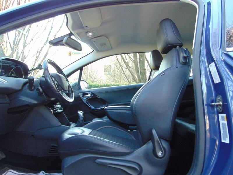 PEUGEOT 208 1° serie 1.6 e-HDi 92 CV Stop&Star...