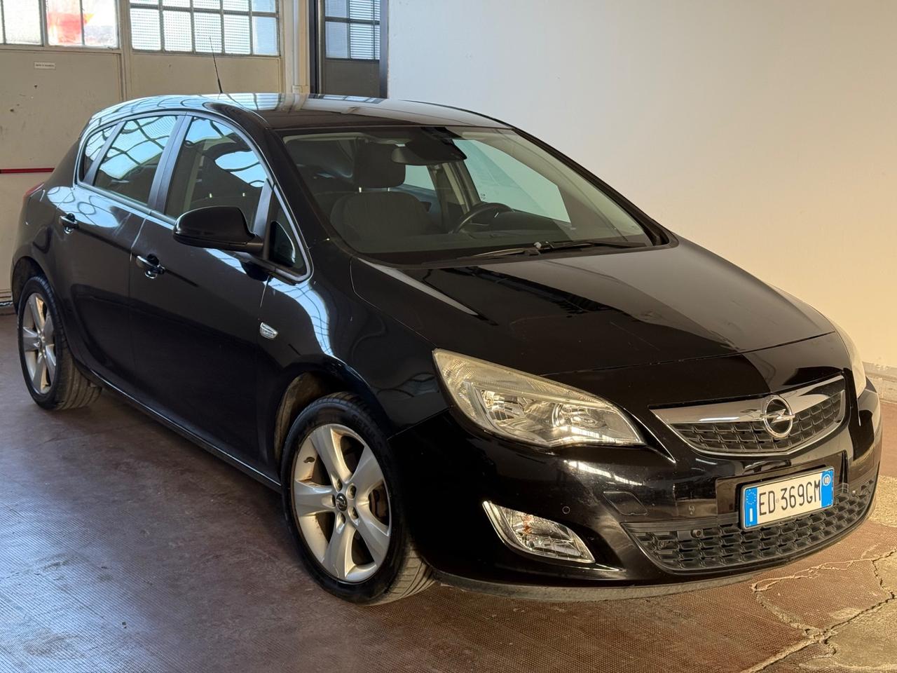 Opel Astra 1.3 CDTI 95CV S&S 5 porte Cosmo