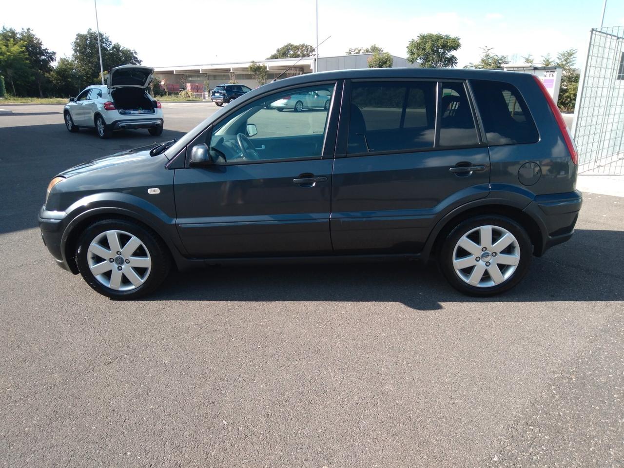 Ford Fusion 1.6 TDCi 90cv diesel 5p. Collection x neopatentati