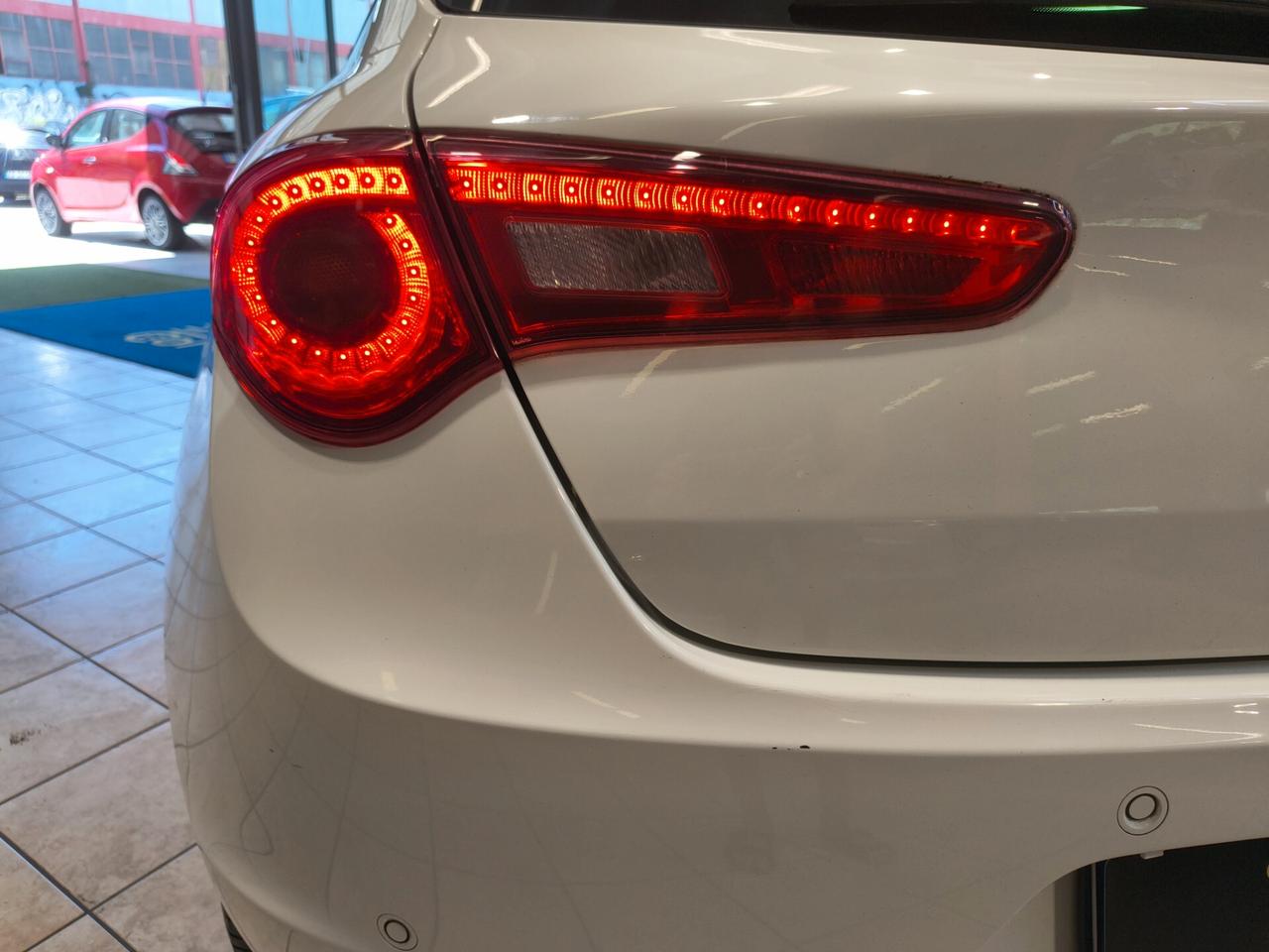 Alfa Romeo Giulietta 1.6 JTDm-2 105 CV EXSCLUSIVE