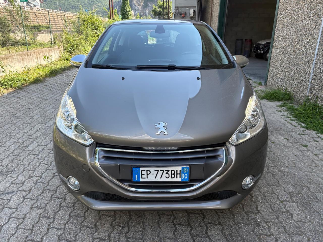 Peugeot 208 1.2 VTi 82 CV 3 porte Allure