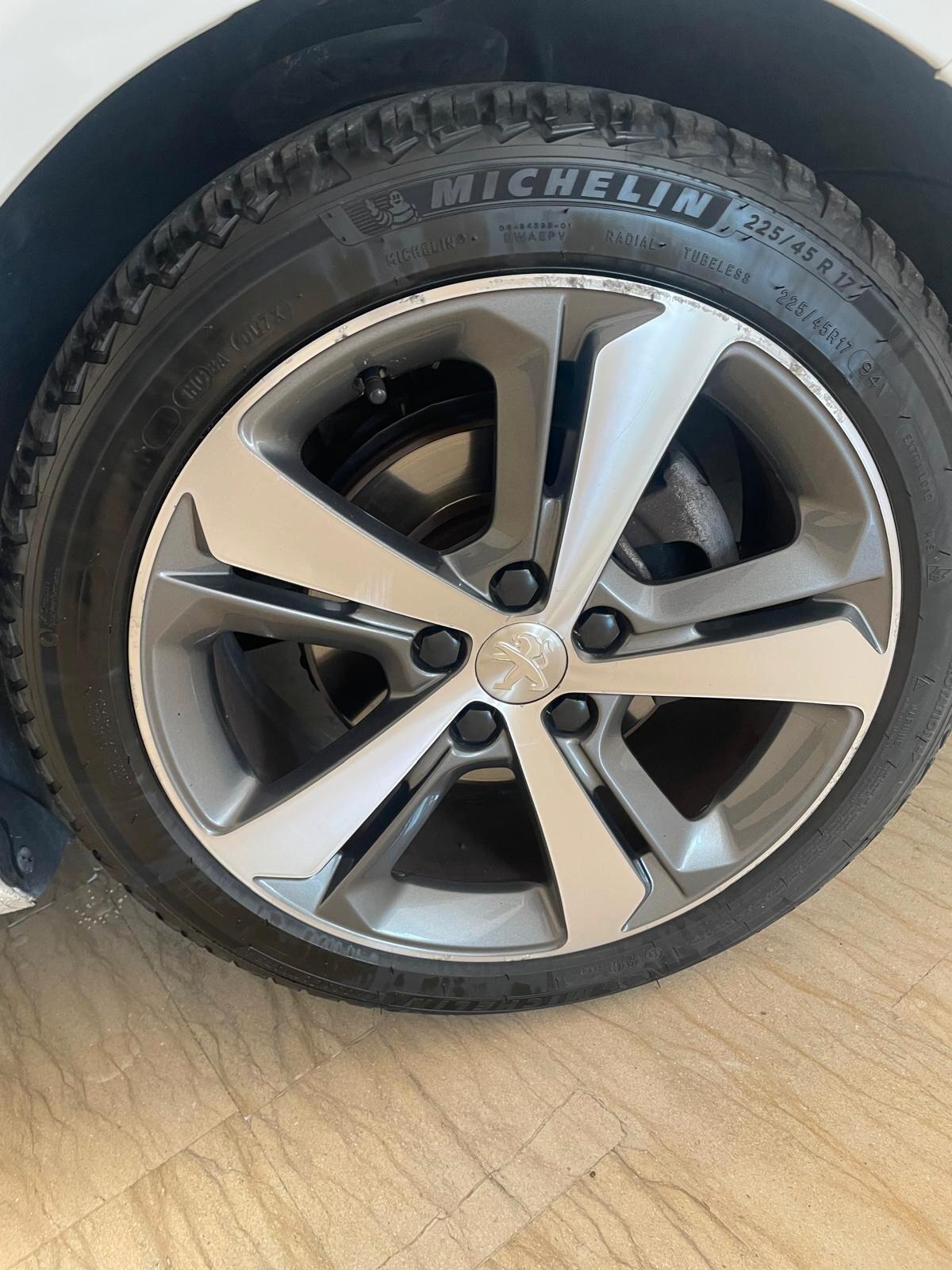 Peugeot 308 BlueHDi 120 S&S EAT6 SW Allure