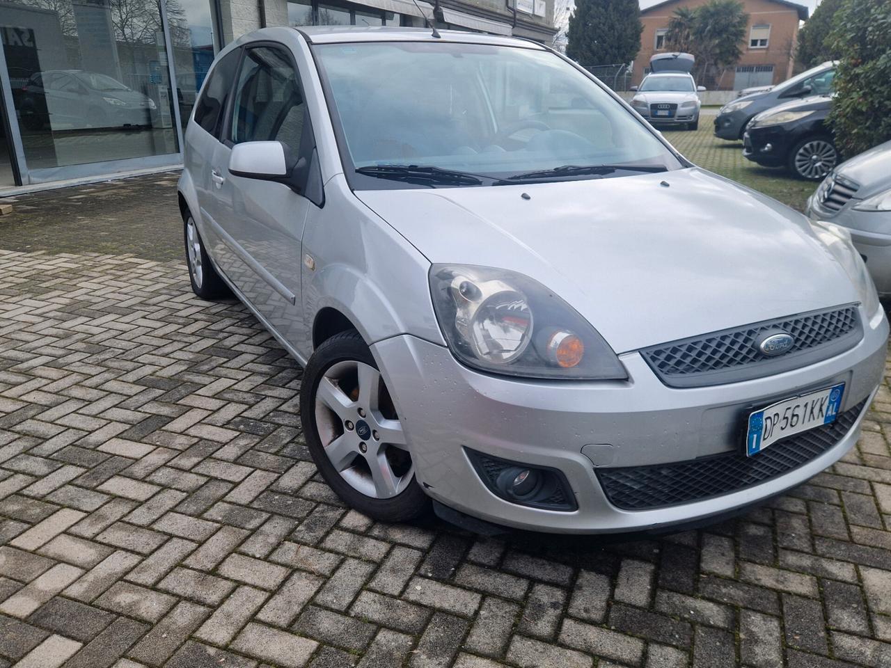 Ford Fiesta 1.6 TDCi 3p. Ghia