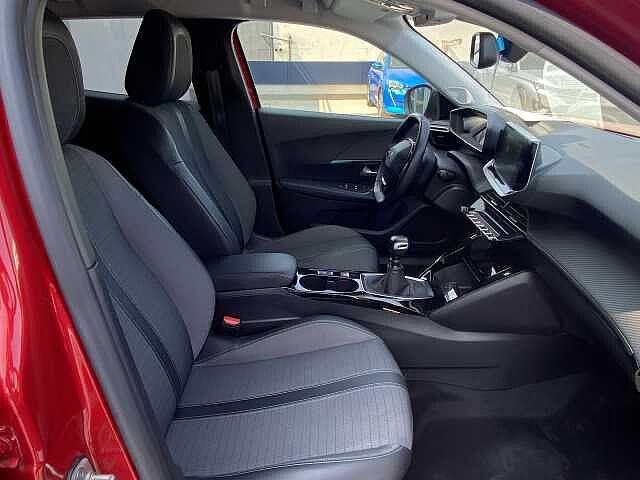 Peugeot 2008 PureTech 130 S&S Allure Pack