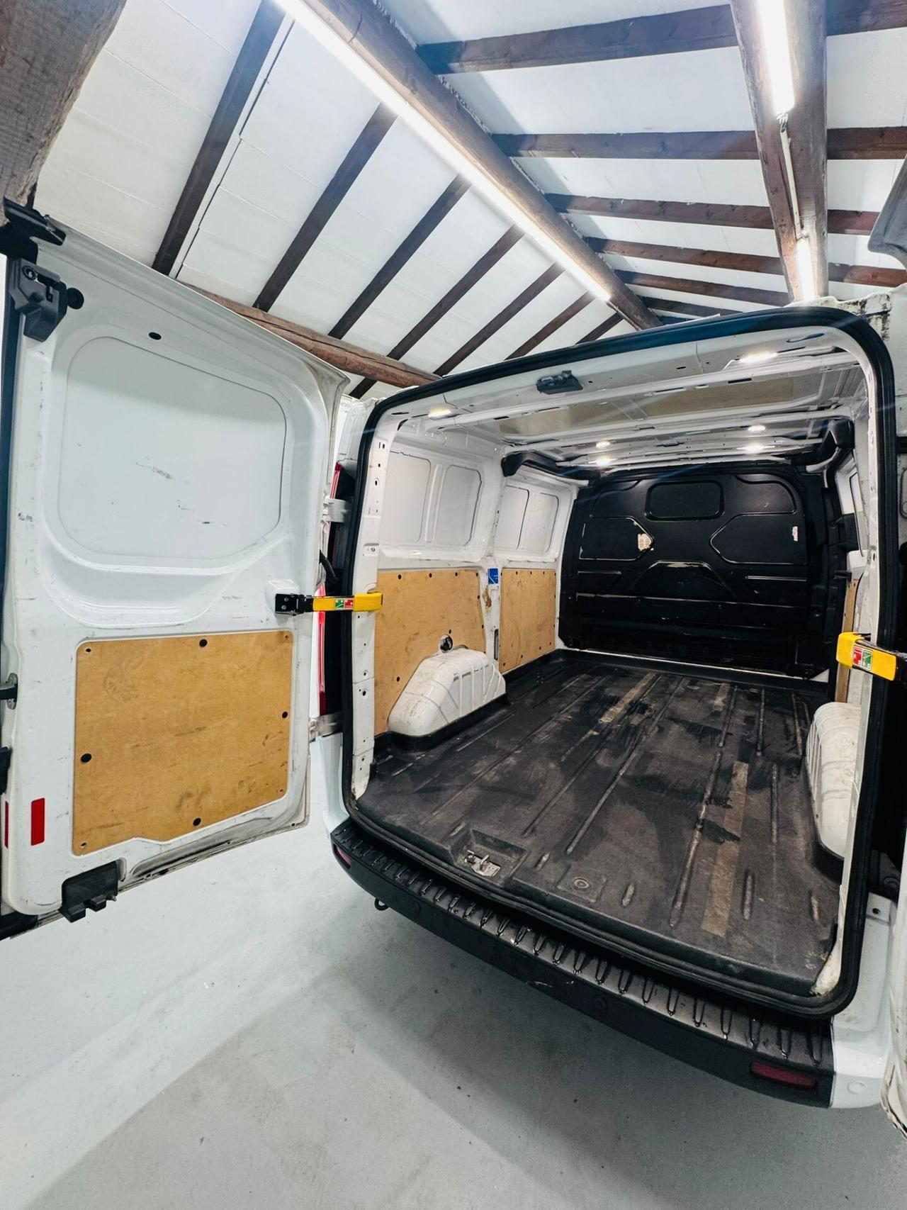 Ford transit custom 2.0 TDCI anno 2019