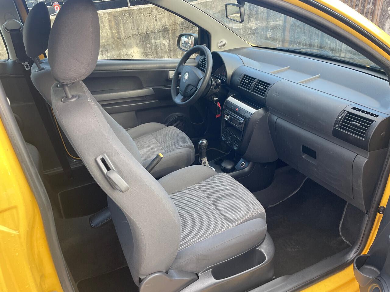 Volkswagen Fox 1.2 BENZINA
