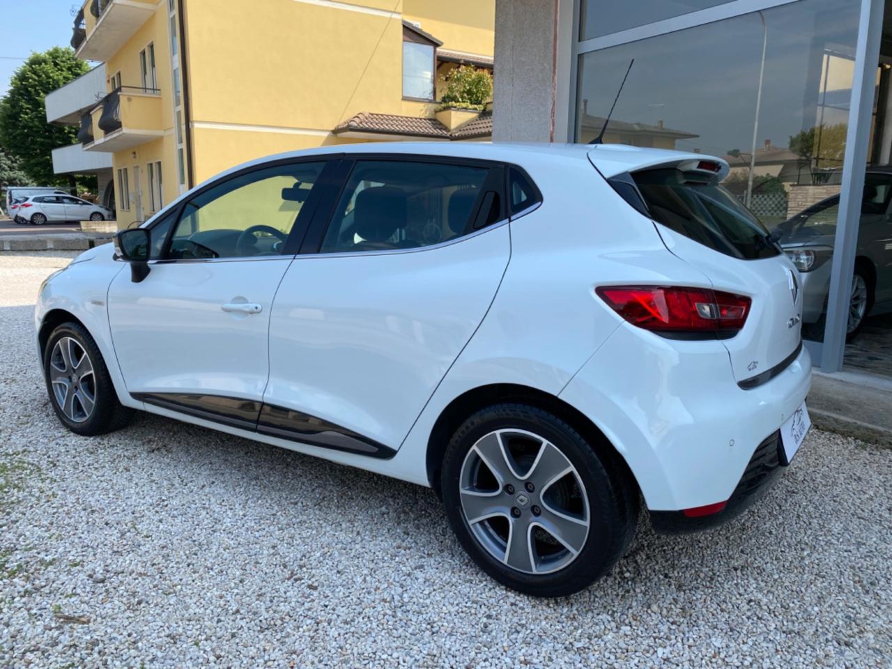 Renault Clio TCe 12V 90CV Ok Neopatentati unico proprietario
