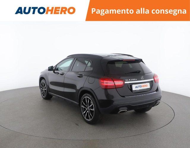 MERCEDES-BENZ GLA 200 d Automatic Sport