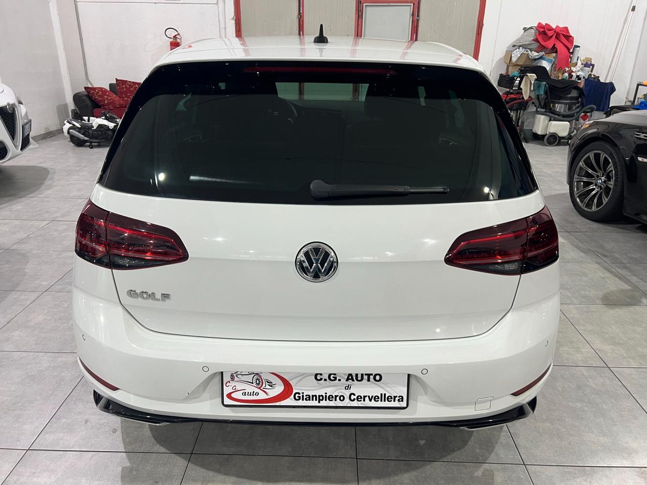Volkswagen Golf 1.6 116 CV - R-LINE - 2017